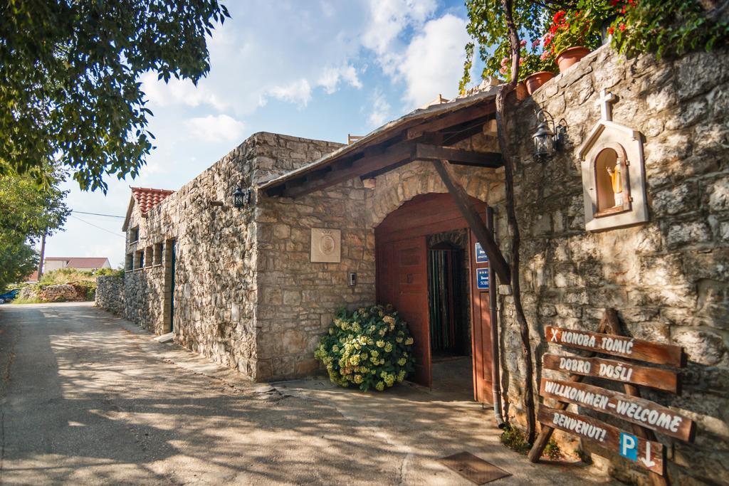 Apartments & Rooms Konoba Tomic Gornji Humac Exterior foto