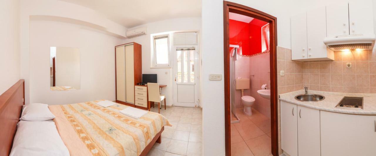 Apartments & Rooms Konoba Tomic Gornji Humac Exterior foto